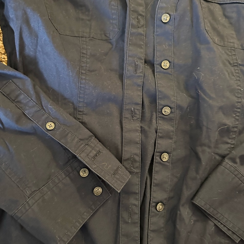 Express form fitting button up - Picture 3 of 4